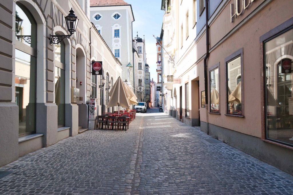 730367_730365_730354_ Am Königshof An der Hülling Obere Bachgasse Regensburg_bearbeitet_2022 (1)